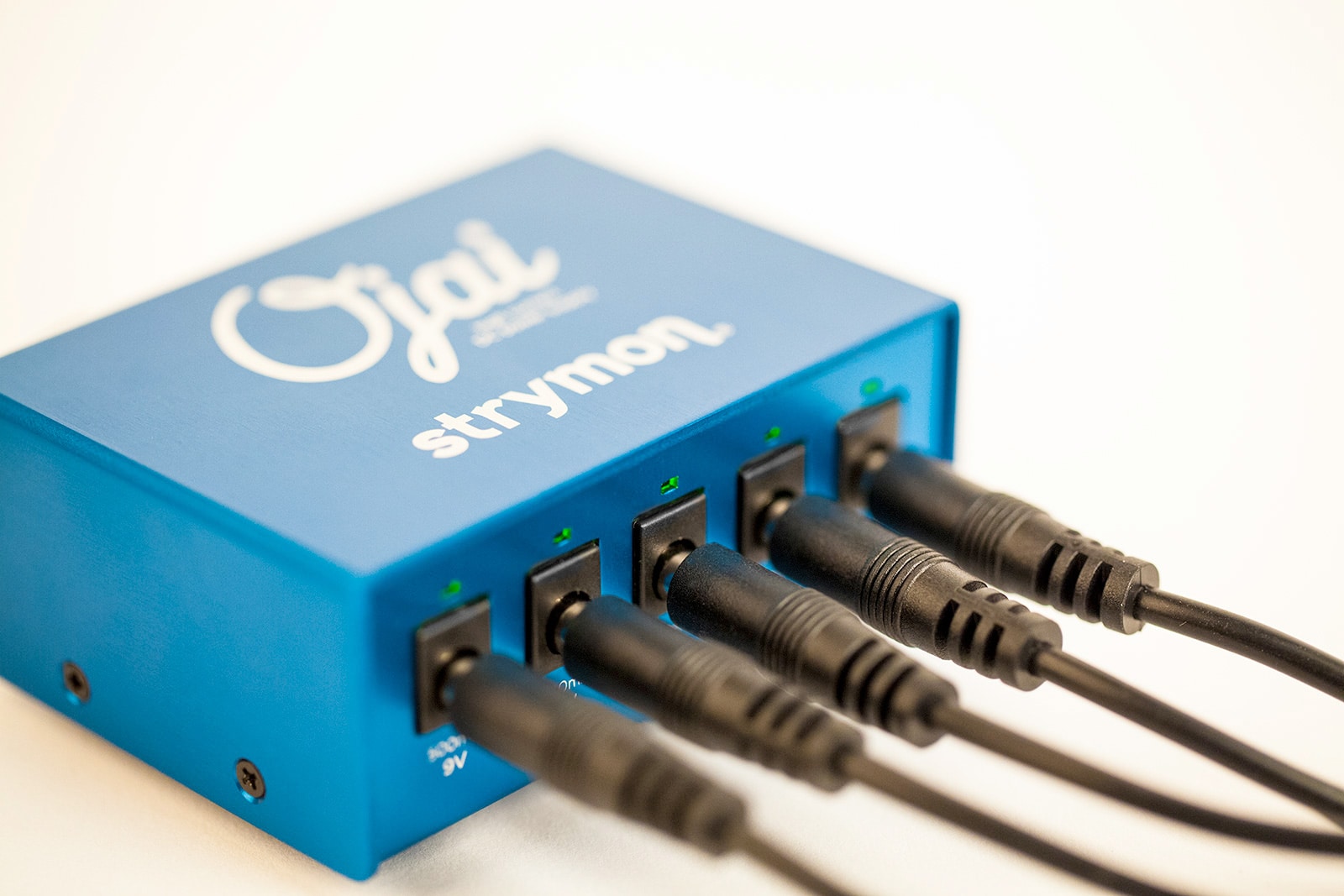 Ojai Compact Pedal Power Supply - Strymon