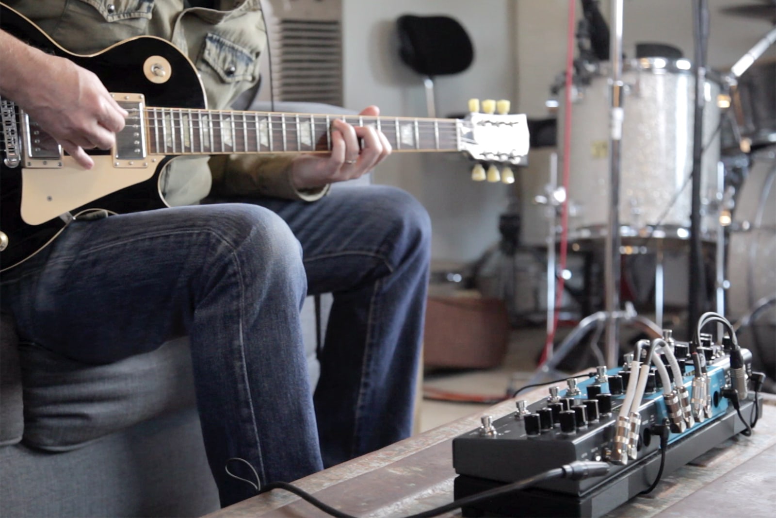 Iridium being used on a table top pedalboard at home.