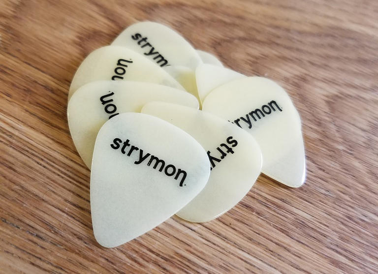 71mm Glow In The Dark Strymon Picks - 10 pack - Strymon